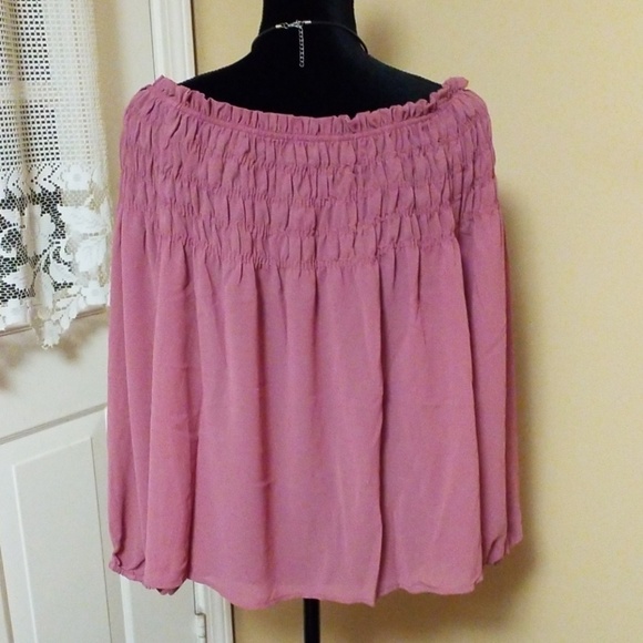 ♥️Plus Size Off Shoulder Ruffled Blouse Top - Picture 4 of 8